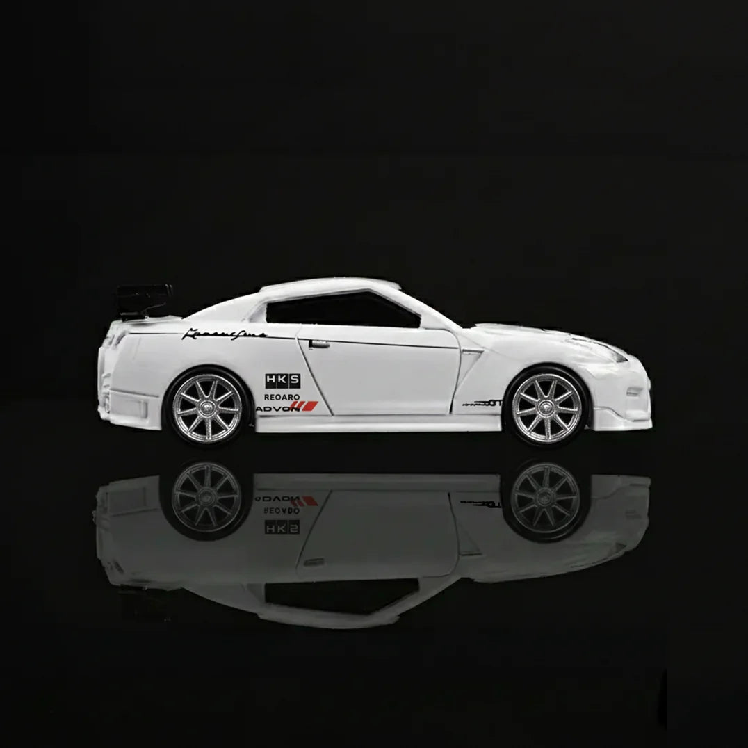 Nissan GT-R R35 Lighter