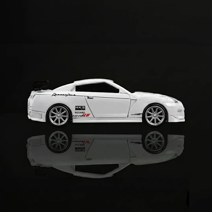 Nissan GT-R R35 Lighter